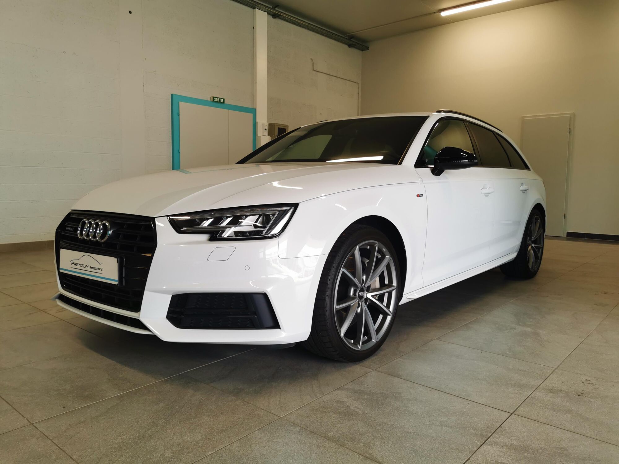 Audi A4 Avant 2.0 TFSI Quattro S-line Guebwiller 0