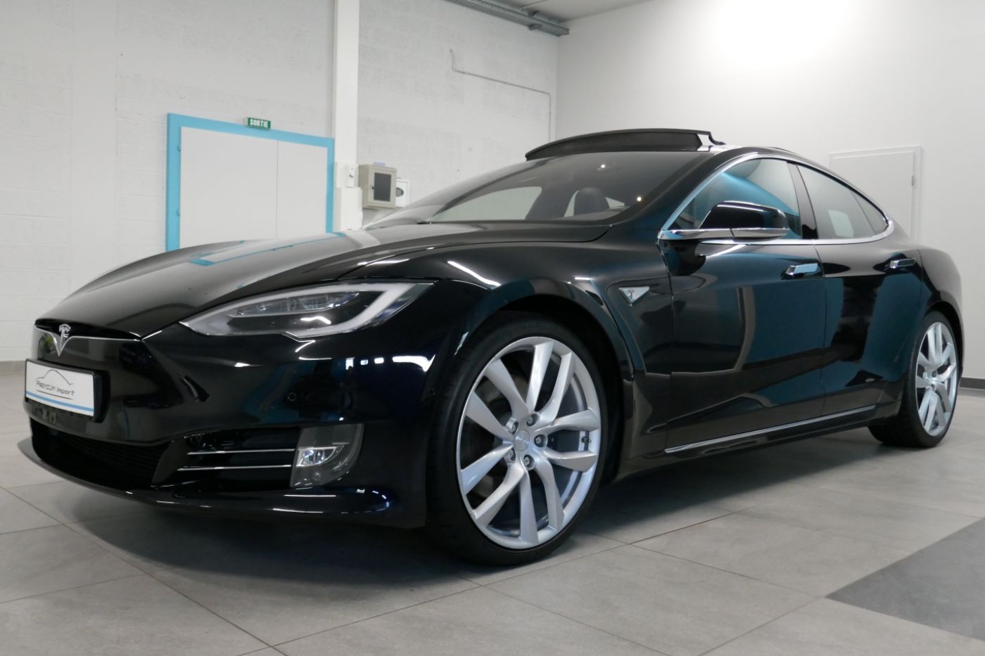 TESLA Model S 90D Cernay 0